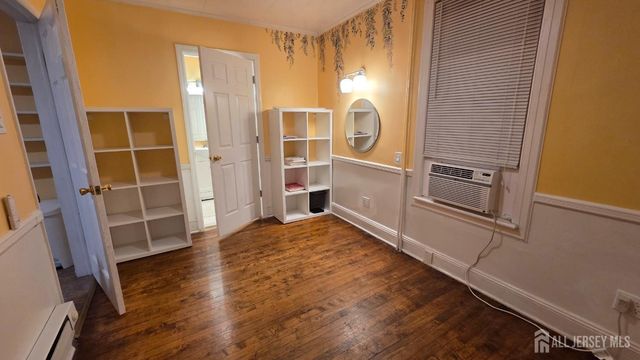 26 Harvey Street, New Brunswick, NJ 08901