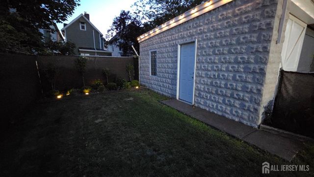 26 Harvey Street, New Brunswick, NJ 08901