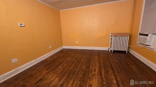 26 Harvey Street, New Brunswick, NJ 08901