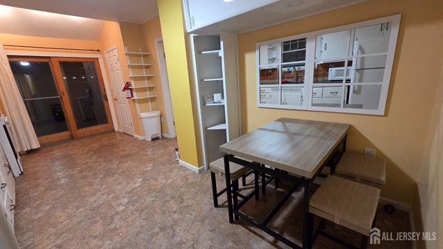 26 Harvey Street, New Brunswick, NJ 08901