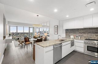 320 Adolphus Avenue 807, Cliffside Park, NJ 07010