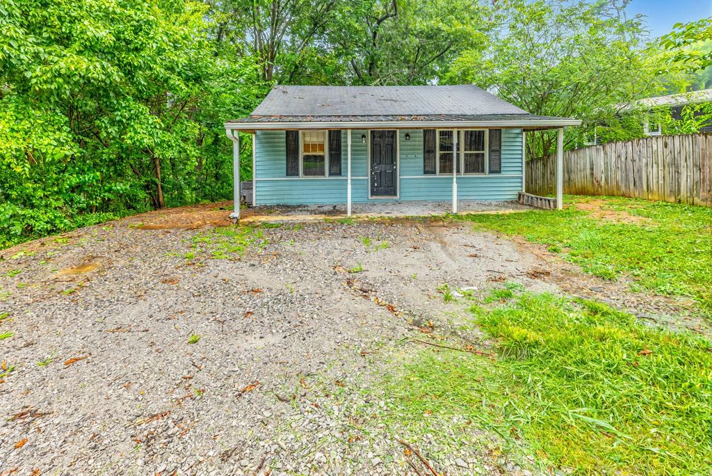 933 Hulana Street, Rossville, GA 30741