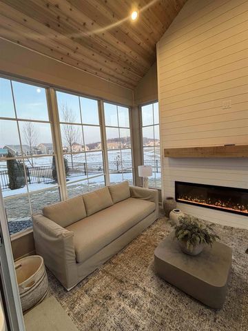 1620 CREEKVIEW LANE, Oconomowoc, WI 53066