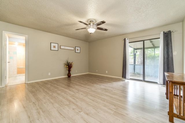 14 Seminole Lane, West Columbia, TX 77486