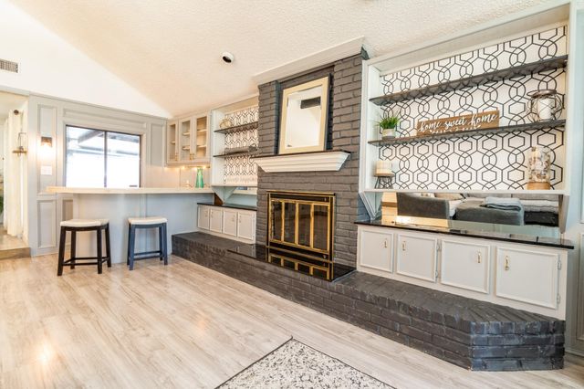 14 Seminole Lane, West Columbia, TX 77486