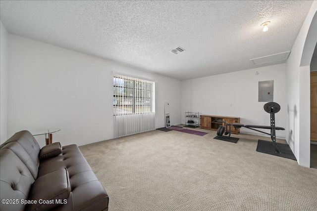 701 Elmont Street NW, Palm Bay, FL 32907