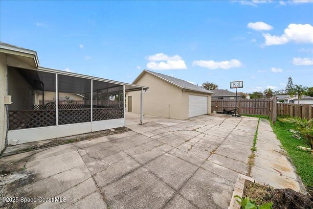 701 Elmont Street NW, Palm Bay, FL 32907