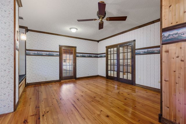 100 Linden Lane, Hewitt, TX 76643