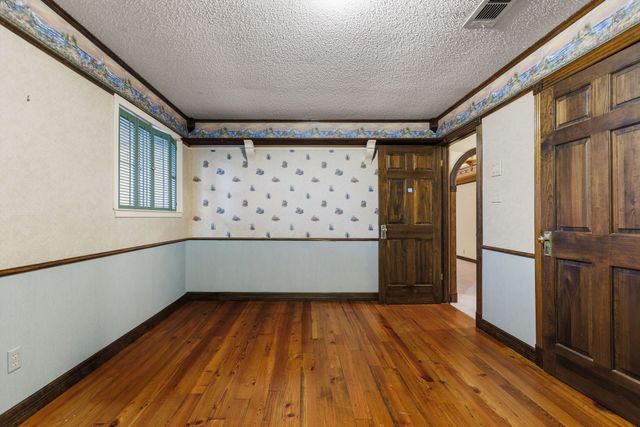 100 Linden Lane, Hewitt, TX 76643