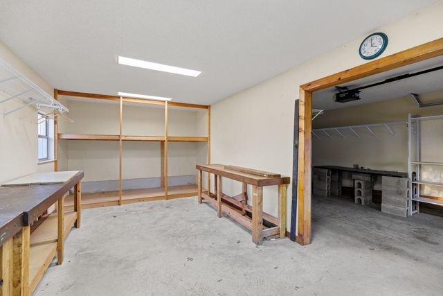 100 Linden Lane, Hewitt, TX 76643