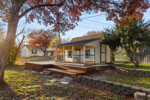 100 Linden Lane, Hewitt, TX 76643