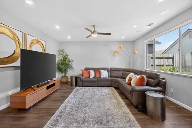 3156 Golden Trail St, Rocklin, CA 95765