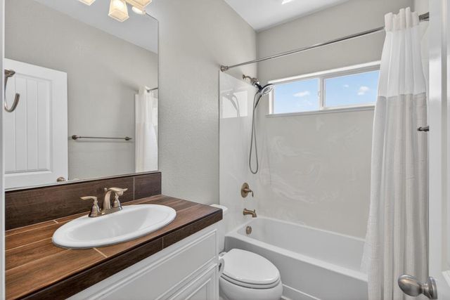 3156 Golden Trail St, Rocklin, CA 95765