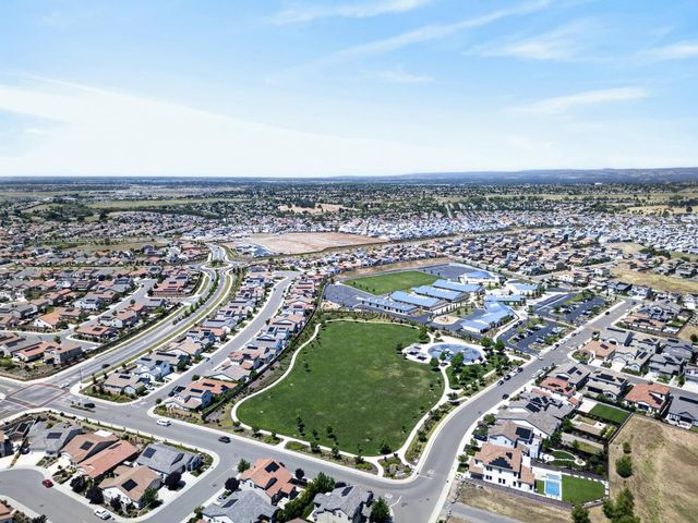 3156 Golden Trail St, Rocklin, CA 95765