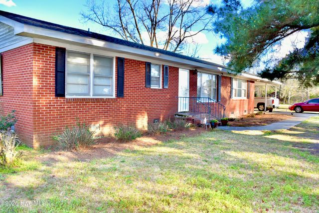 5271 Tobacco Road, Orrum, NC 28369