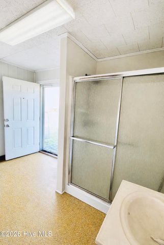 5271 Tobacco Road, Orrum, NC 28369