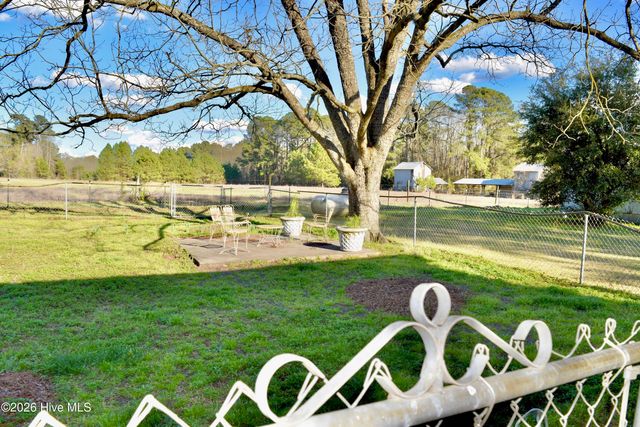 5271 Tobacco Road, Orrum, NC 28369