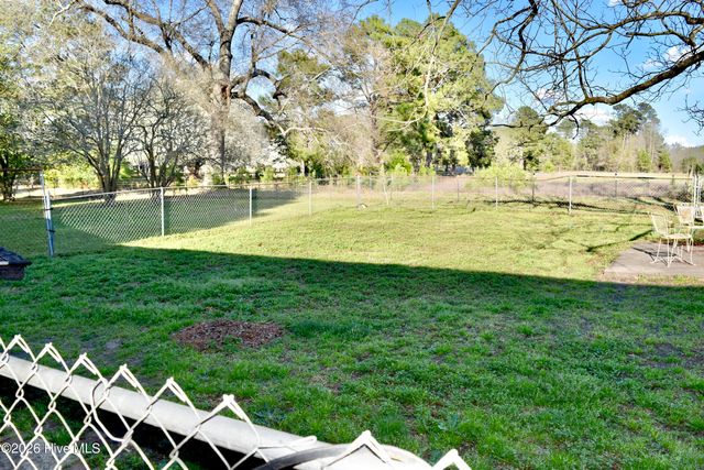 5271 Tobacco Road, Orrum, NC 28369