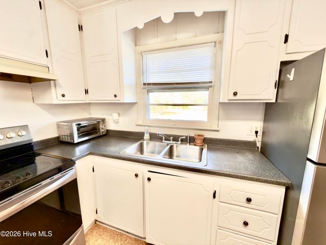 5271 Tobacco Road, Orrum, NC 28369