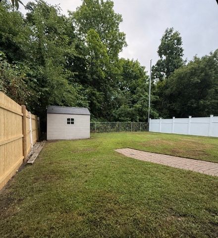 16 Lynn St, Peabody, MA 01960