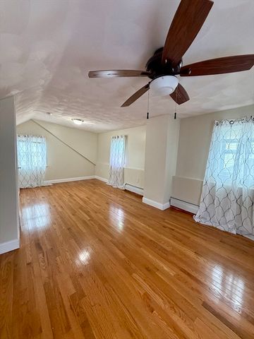 16 Lynn St, Peabody, MA 01960