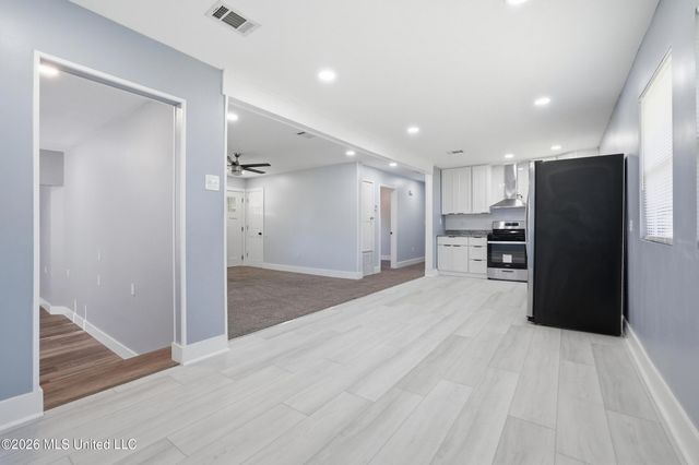 112 Park Lane Drive, Long Beach, MS 39560