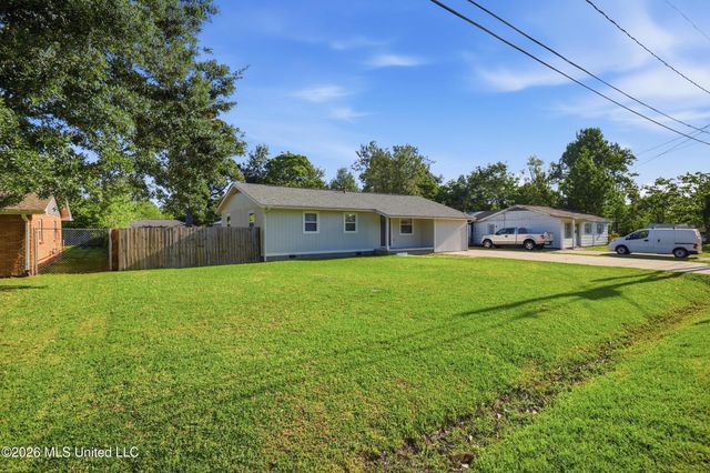 112 Park Lane Drive, Long Beach, MS 39560