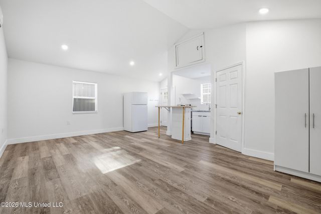 112 Park Lane Drive, Long Beach, MS 39560