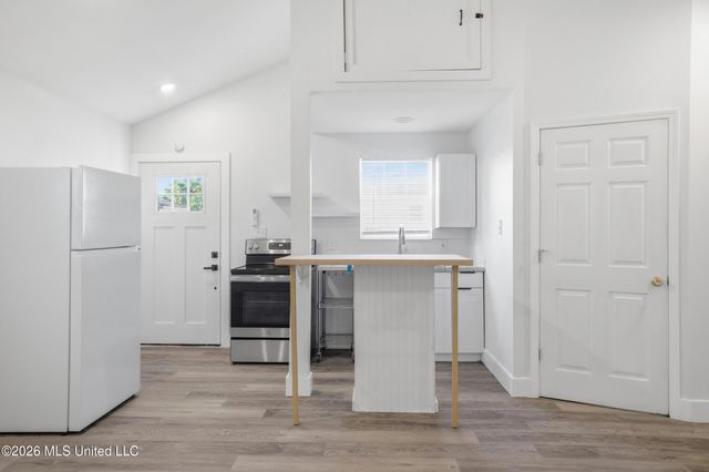 112 Park Lane Drive, Long Beach, MS 39560