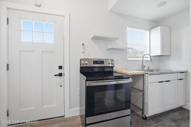 112 Park Lane Drive, Long Beach, MS 39560