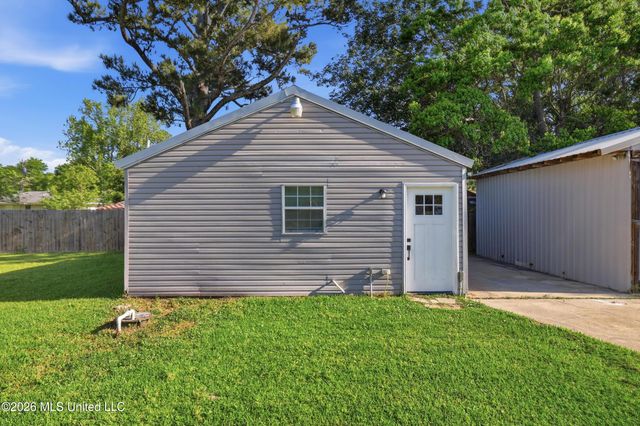 112 Park Lane Drive, Long Beach, MS 39560