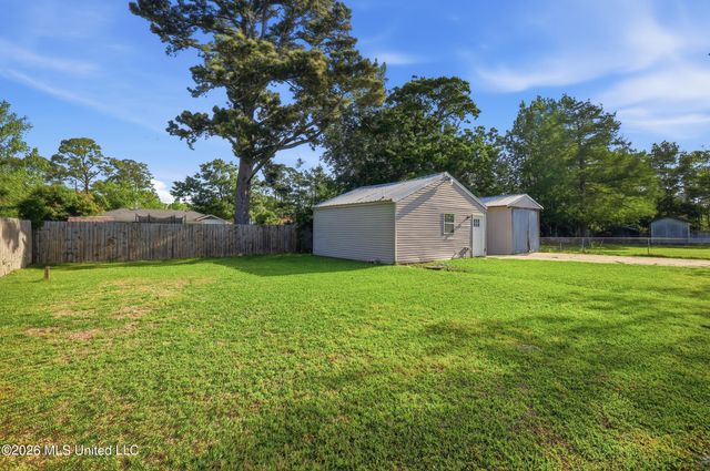 112 Park Lane Drive, Long Beach, MS 39560
