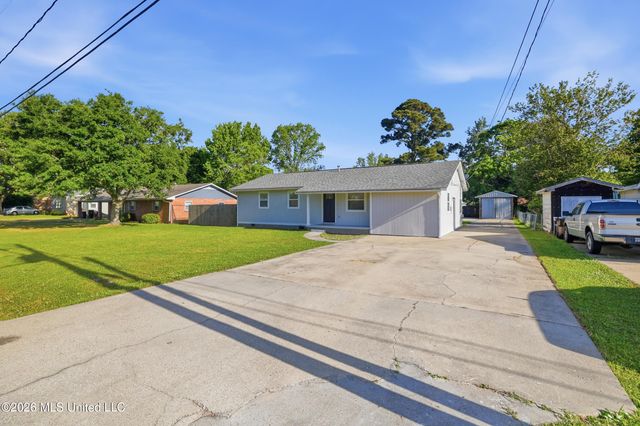 112 Park Lane Drive, Long Beach, MS 39560