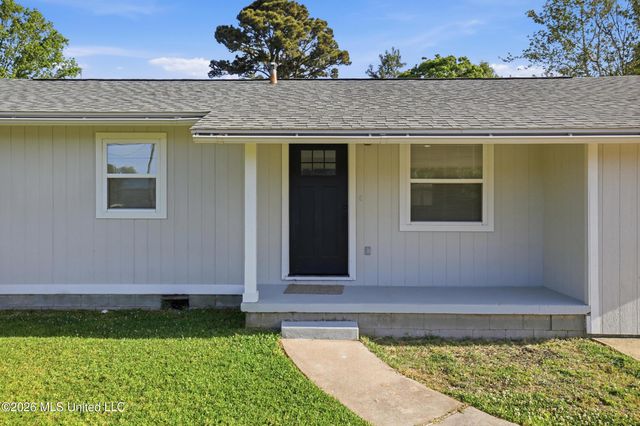 112 Park Lane Drive, Long Beach, MS 39560