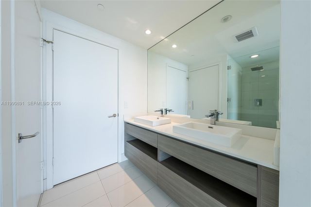 460 NE 28th St 707, Miami, FL 33137