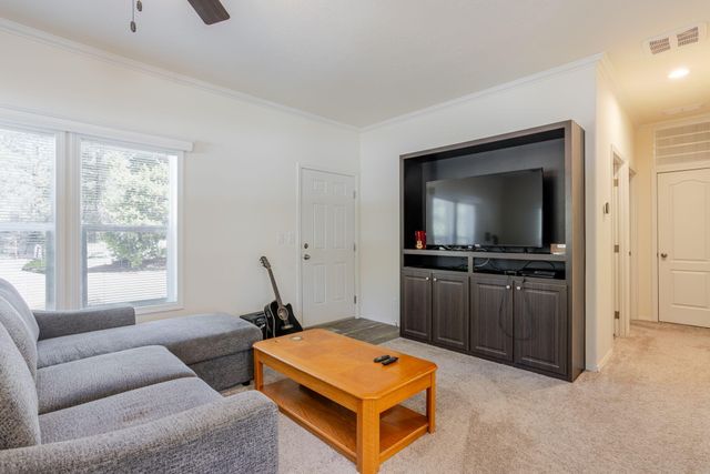 52745 Rainbow Drive, La Pine, OR 97739