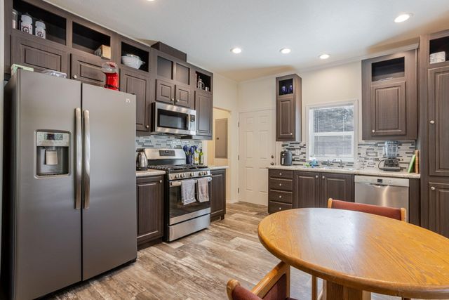 52745 Rainbow Drive, La Pine, OR 97739