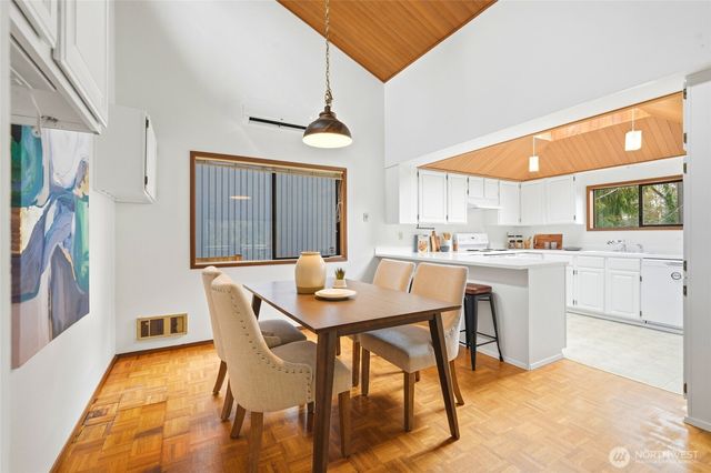 2545 NE 95th Street, Seattle, WA 98115