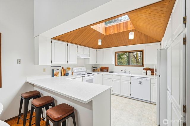 2545 NE 95th Street, Seattle, WA 98115