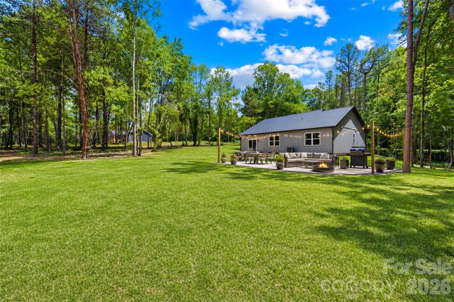 136 Coolbrook Road, Statesville, NC 28625