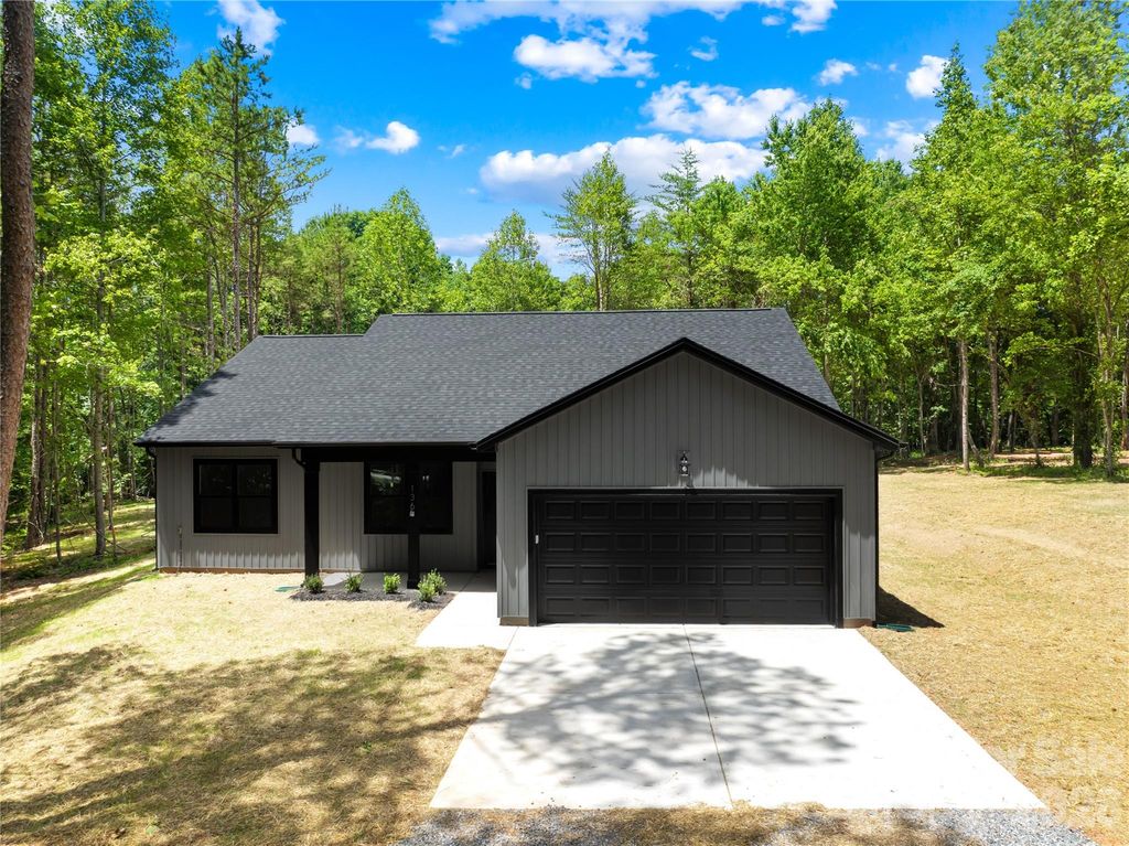 136 Coolbrook Road, Statesville, NC 28625