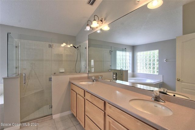 2906 Mondavi Drive, Rockledge, FL 32955