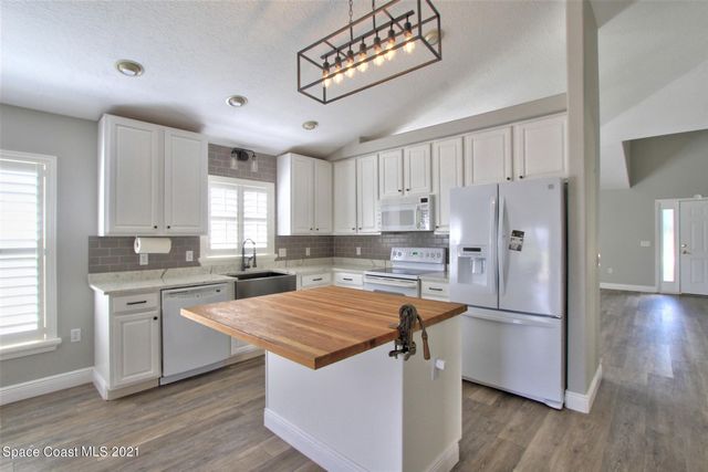 2906 Mondavi Drive, Rockledge, FL 32955
