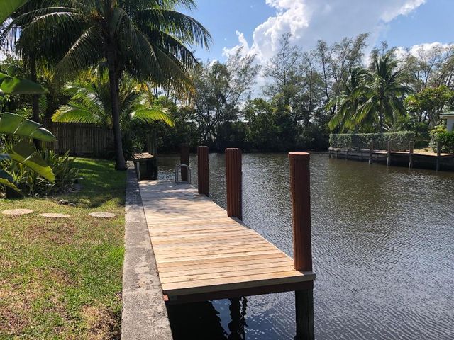 5811 NE 14th Road 4, Fort Lauderdale, FL 33334