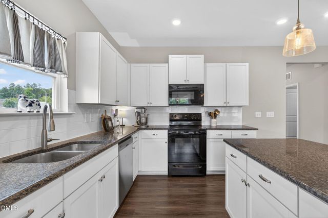 1300 London Meadow Way, Fuquay Varina, NC 27526