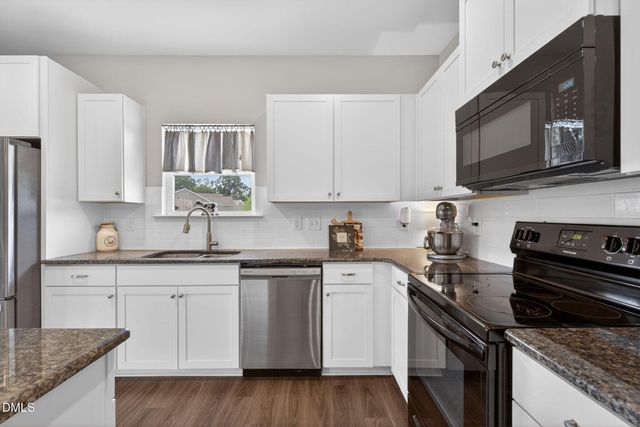 1300 London Meadow Way, Fuquay Varina, NC 27526