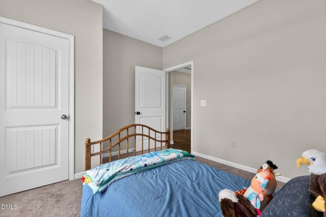 1300 London Meadow Way, Fuquay Varina, NC 27526