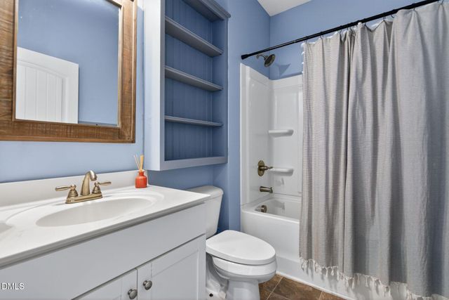 1300 London Meadow Way, Fuquay Varina, NC 27526