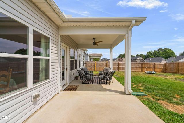 1300 London Meadow Way, Fuquay Varina, NC 27526