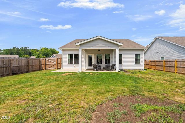 1300 London Meadow Way, Fuquay Varina, NC 27526